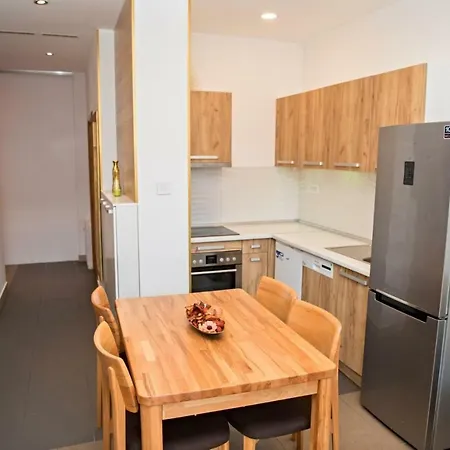 Apartment Apartman Lana